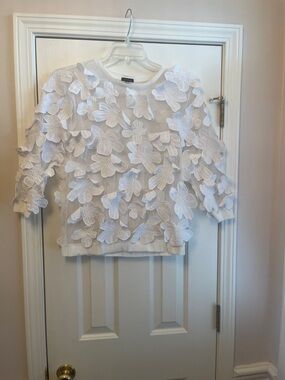 Ann Taylor White 3D Floral Appliqué Sweater